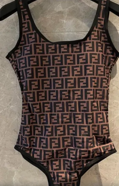 Fashion Product P000054