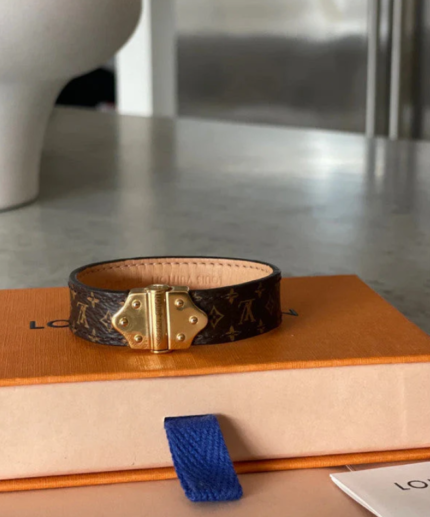 Fashion Product P000415
