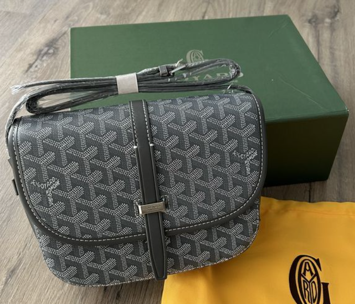 Fashion Product P000693